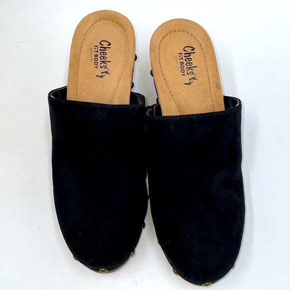 Tony Little Cheeks Black Studded Clogs - Picture 2 of 10